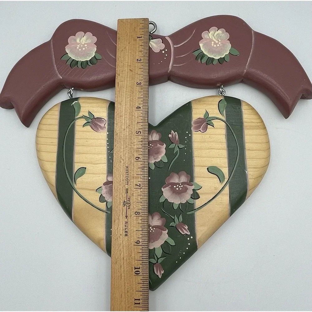 Vtg Hand Painted Wood Heart Sign Country Cottage Floral Tole Paint Wall Hanging